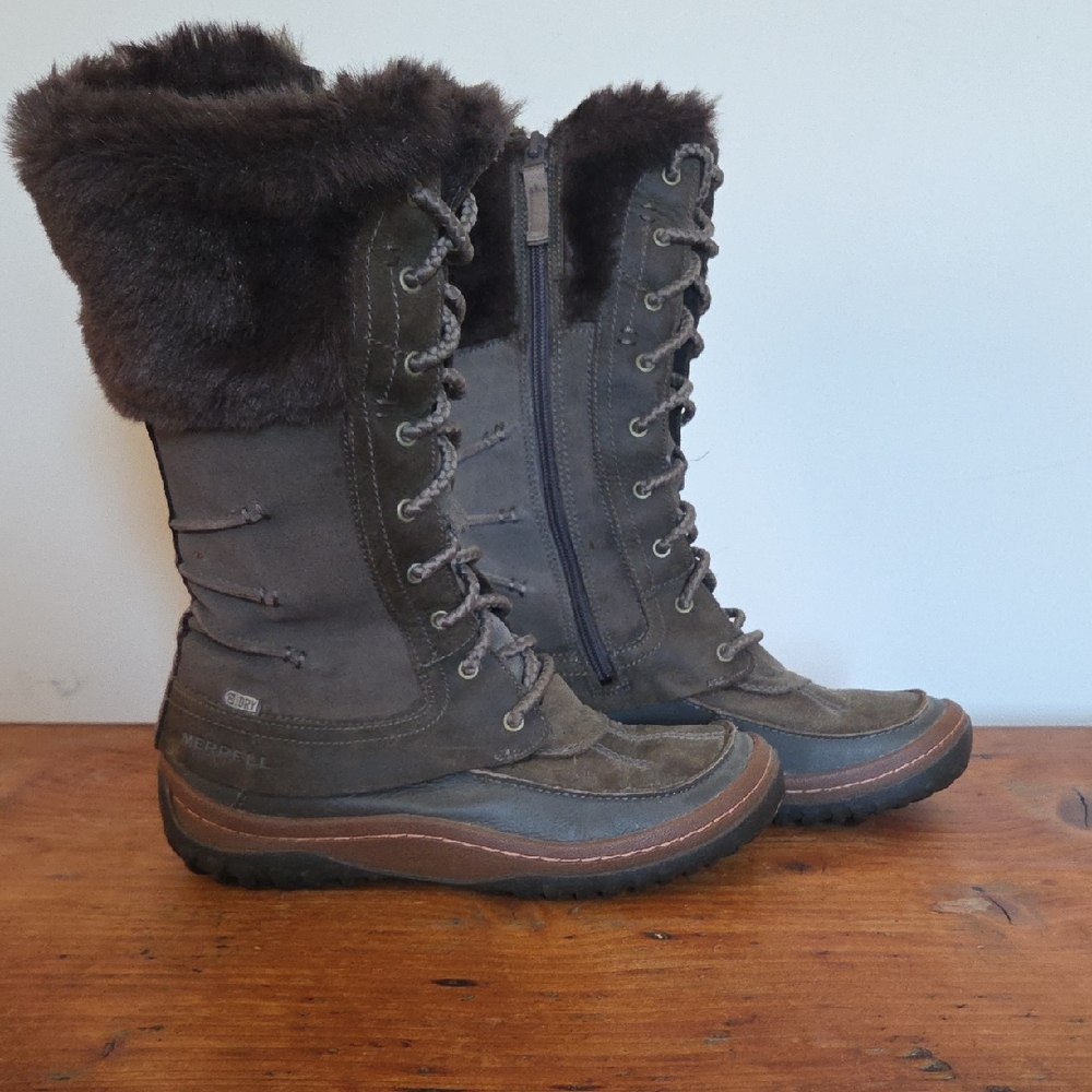 Women's Waterproof Winter Boots with Faux Fur